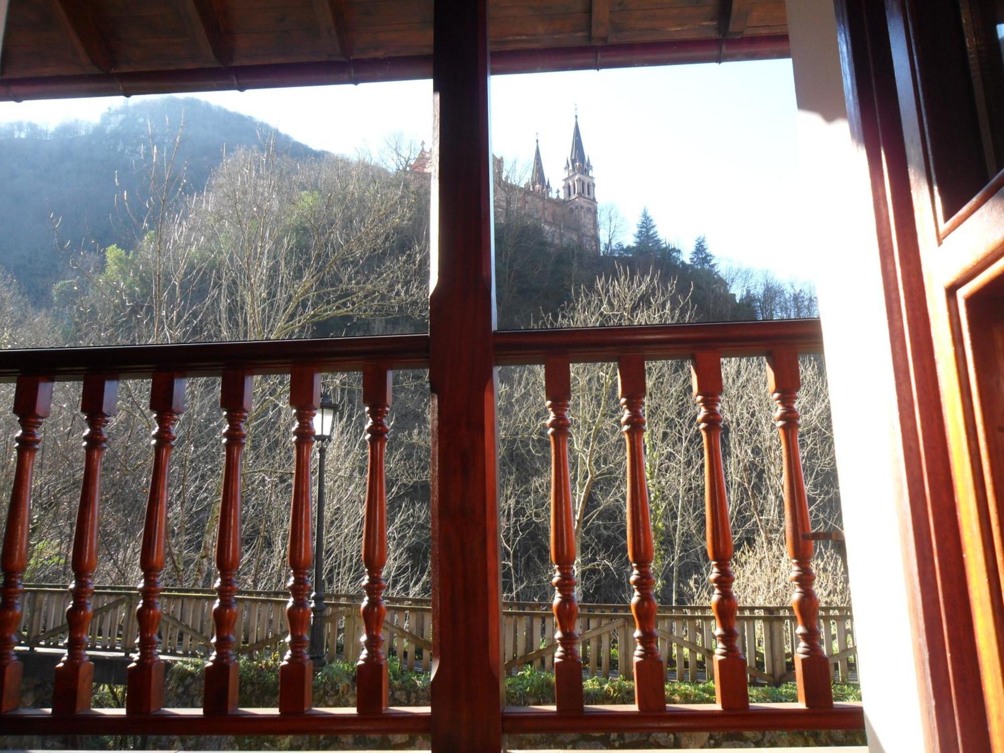 Casa Villaverde Ковадонга Екстериор снимка