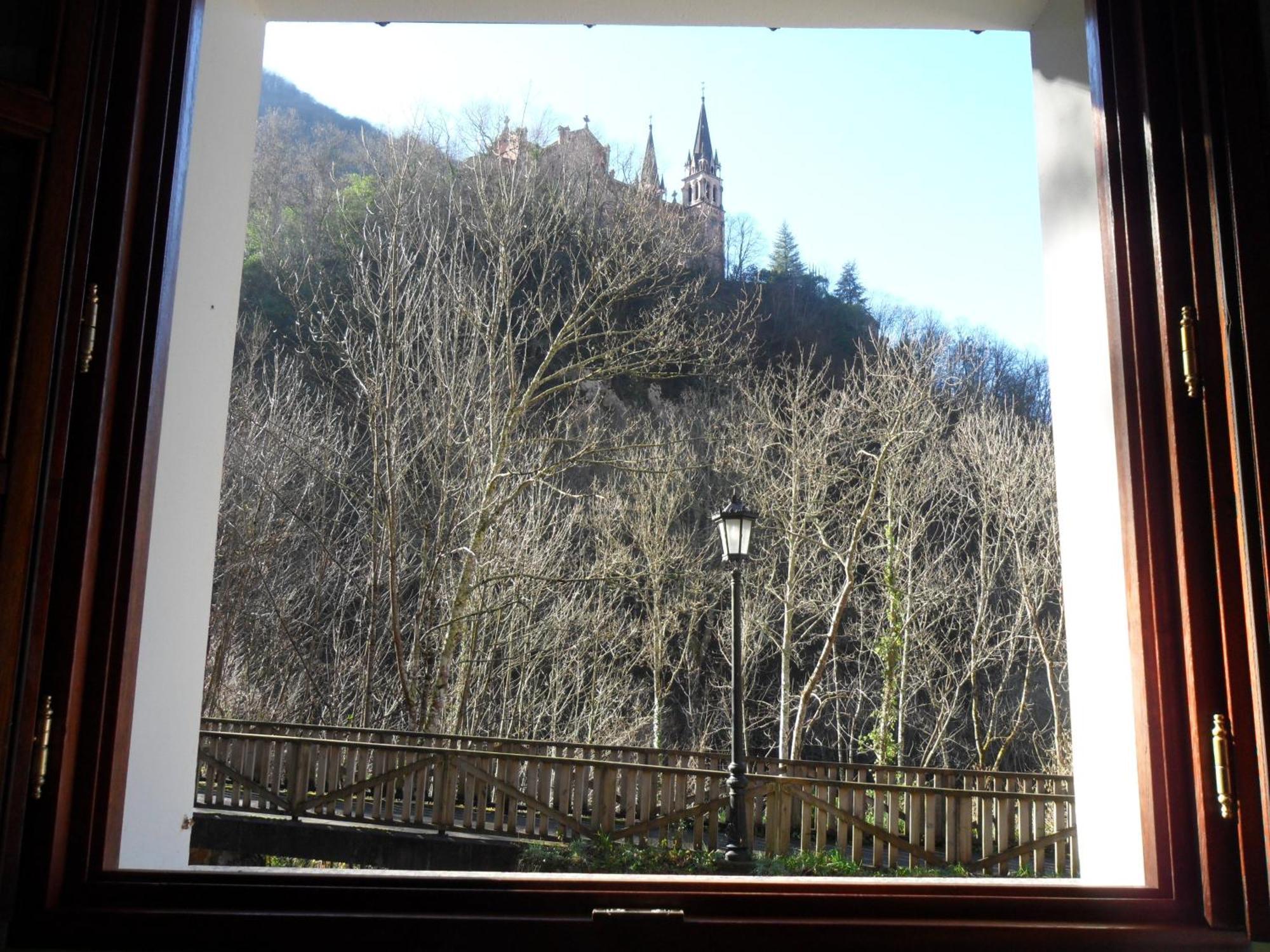 Casa Villaverde Ковадонга Екстериор снимка