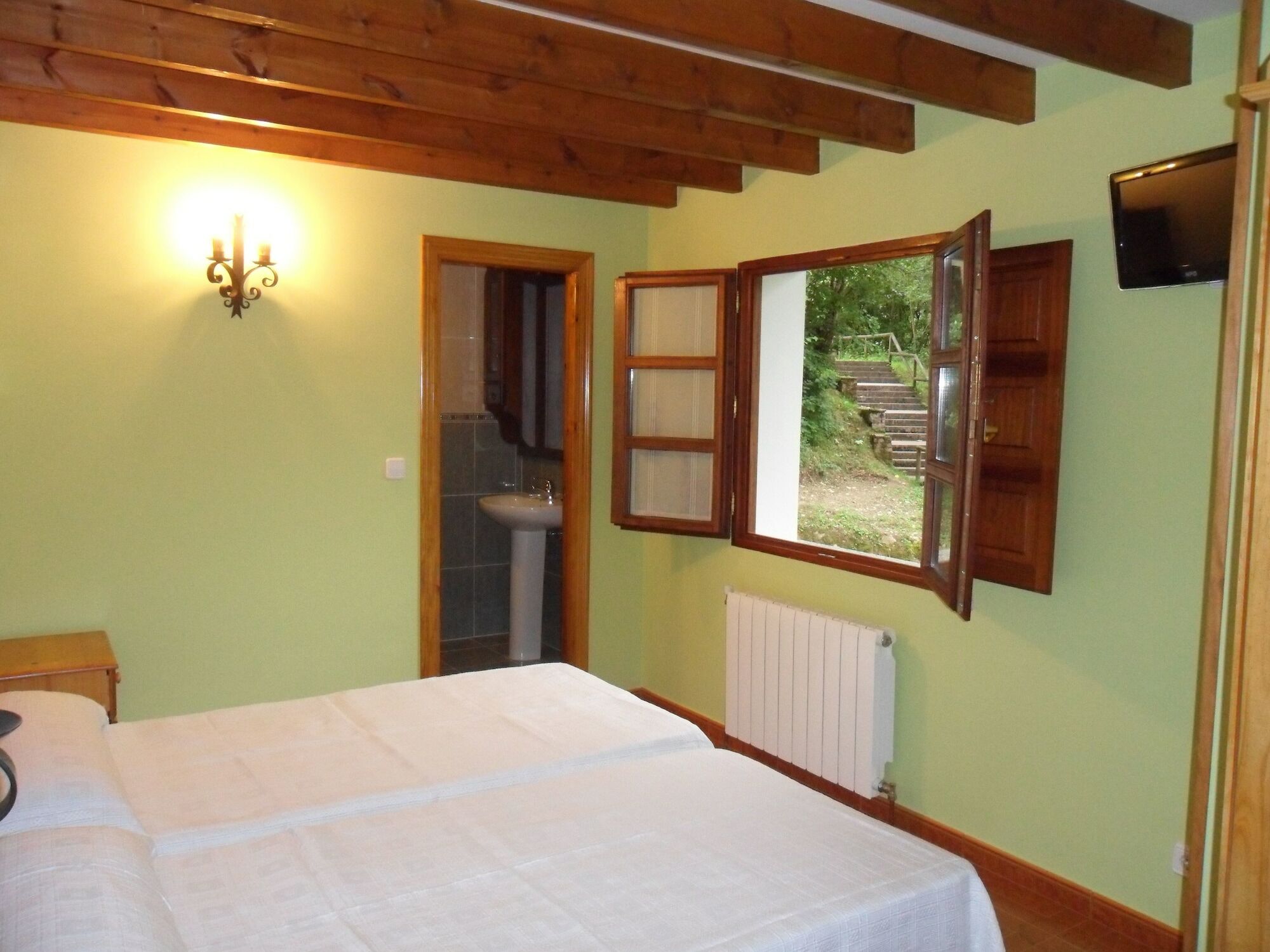 Casa Villaverde Ковадонга Екстериор снимка